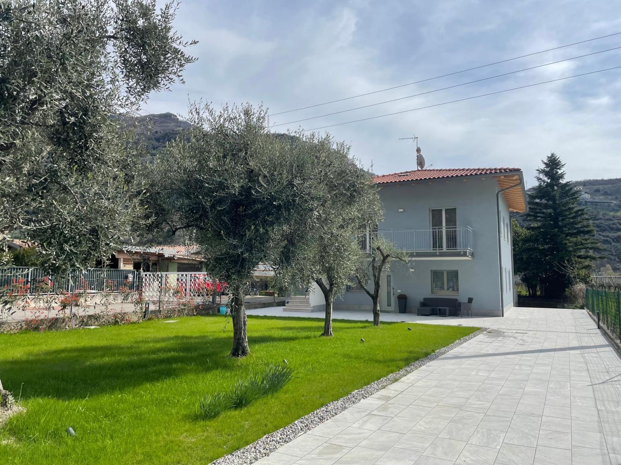 Lotus Garda Bed & Breakfast Riva del Garda Dış mekan fotoğraf